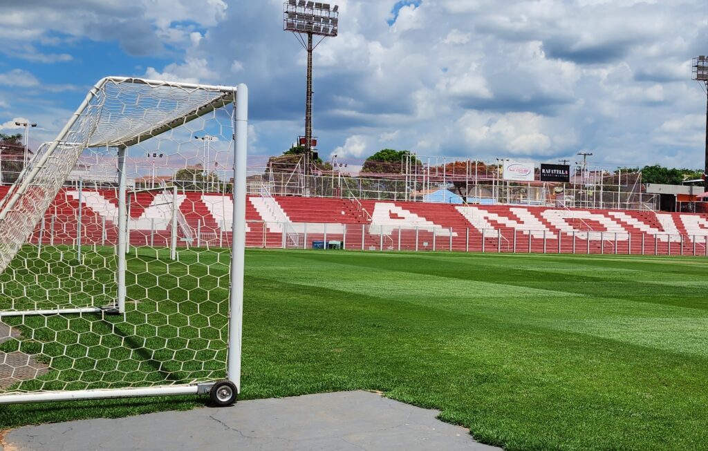 Confronto na Série B: Vila Nova e Remo se enfrentam em Goiânia