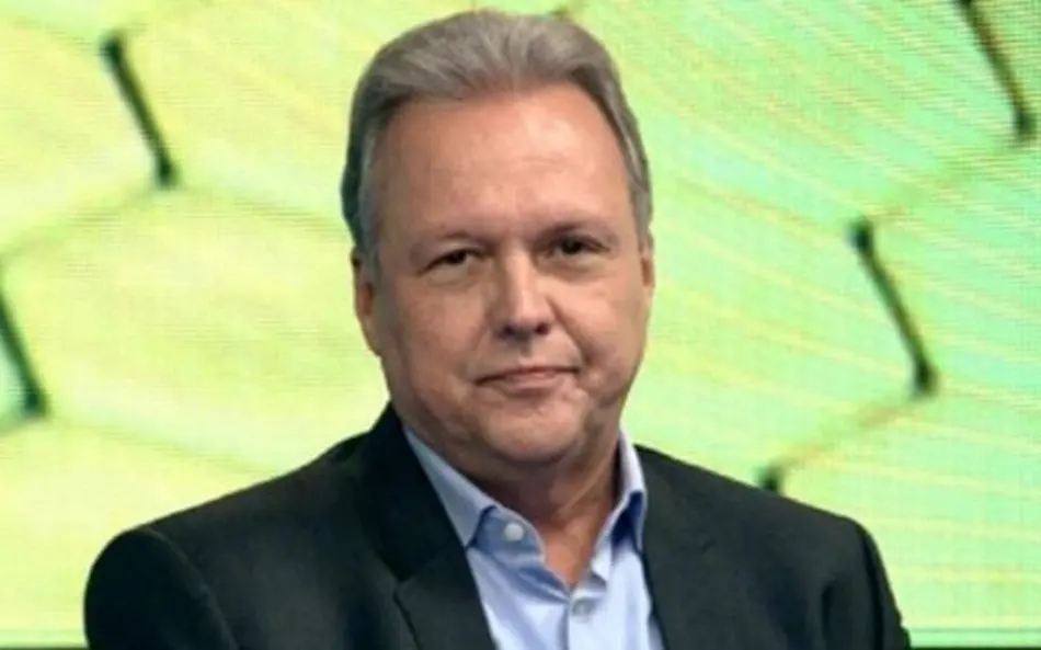 Jornalista Renato Maurício Prado faz duras criticas a jogador do Flamengo: ‘Desesperador’ Jornalista Renato Maurício Prado faz duras criticas a jogador do Flamengo: 'Desesperador'